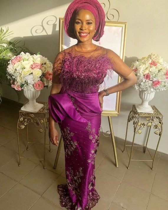 Ladies! Check Out Hot Aso Ebi Lace that will Capture your Mind